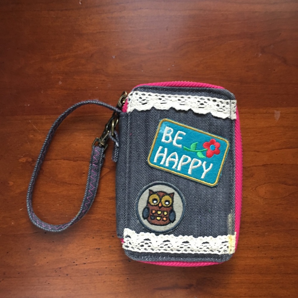 “Be happy” wallet.